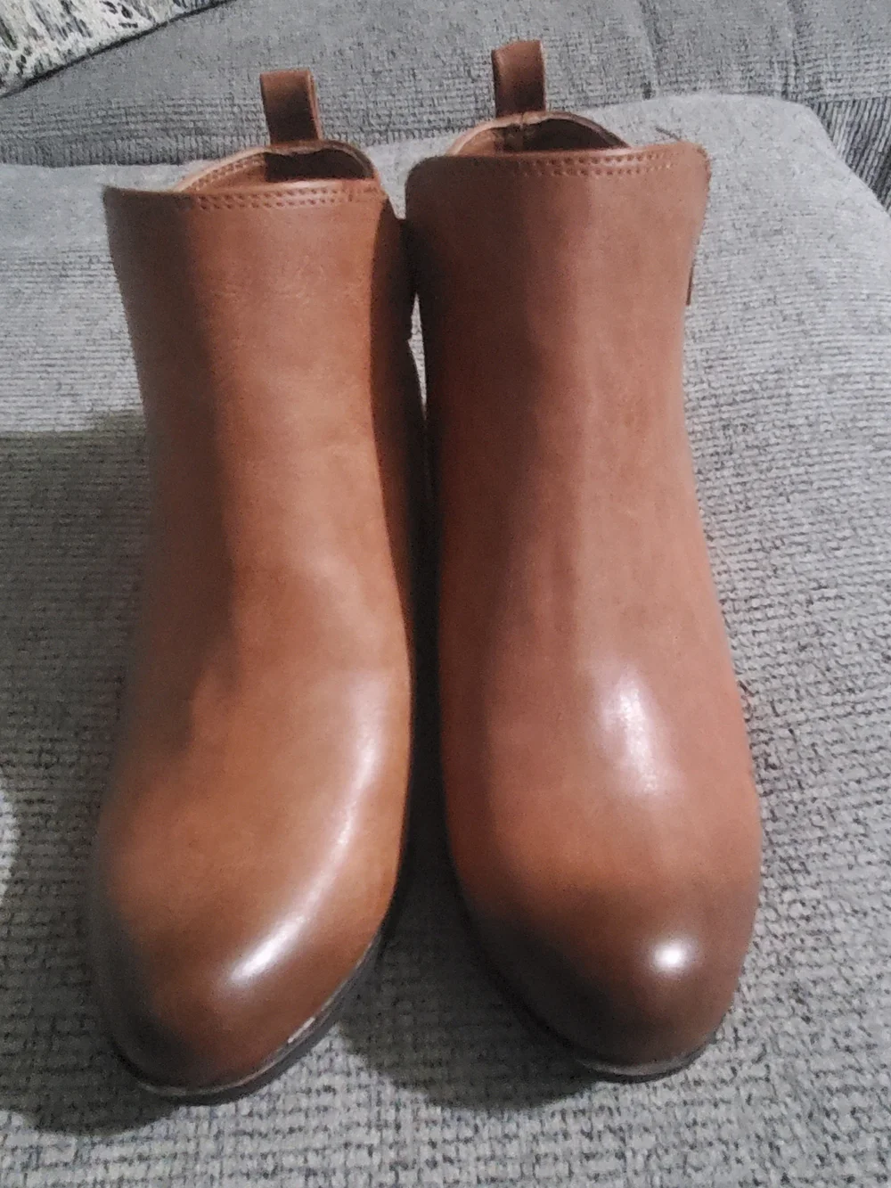 Classic Tan/ Brown Women's Ankle Booties with Side Zip, Size 9 1/2